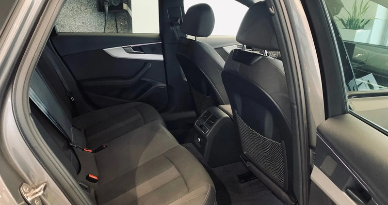 Audi A4 cena 144900 przebieg: 24657, rok produkcji 2020 z Pułtusk małe 379